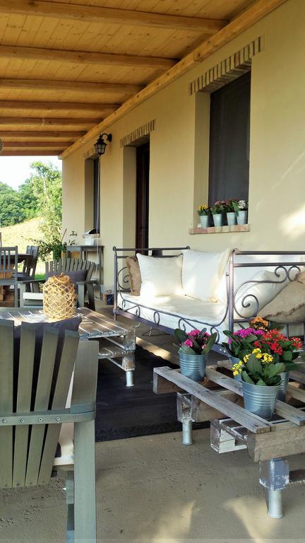 Agriturismo Sugheretello Semproniano Exterior photo
