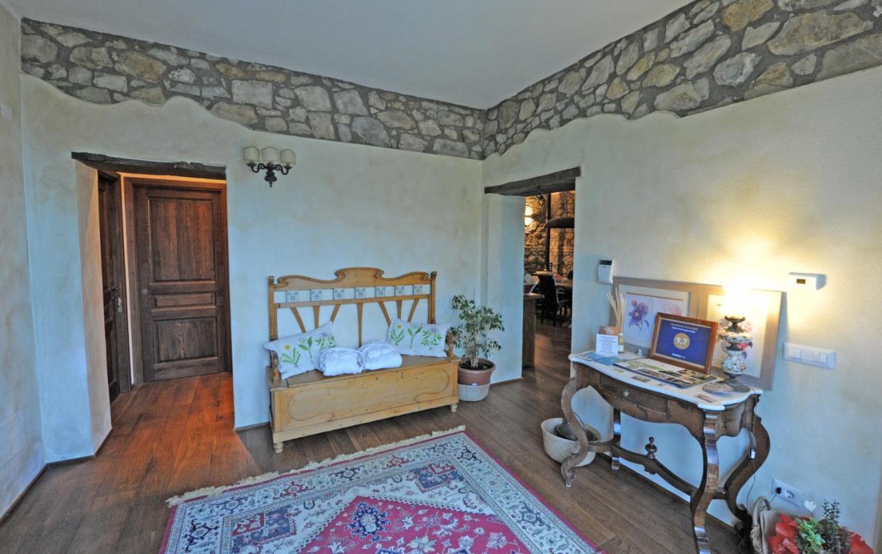 Agriturismo Sugheretello Semproniano Exterior photo